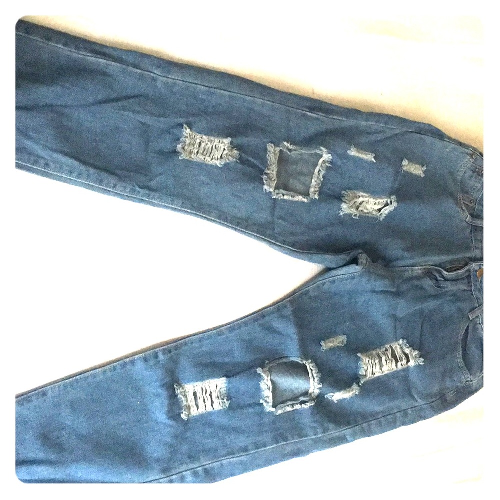Ripped boyfriend jeans
